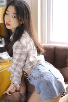 年轻的女教师免费观看